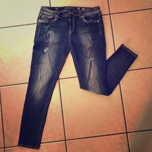 Miss Me distressed skinny jeans sz 32